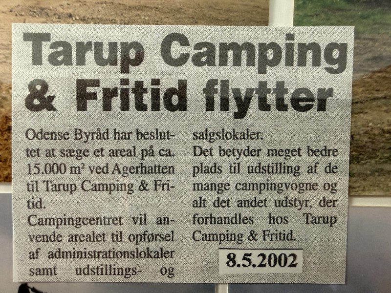 Avisudklip fra 2002 om Odense Byråds salg af 15000 kvadratmeter ved Agerhatten til Tarup Camping